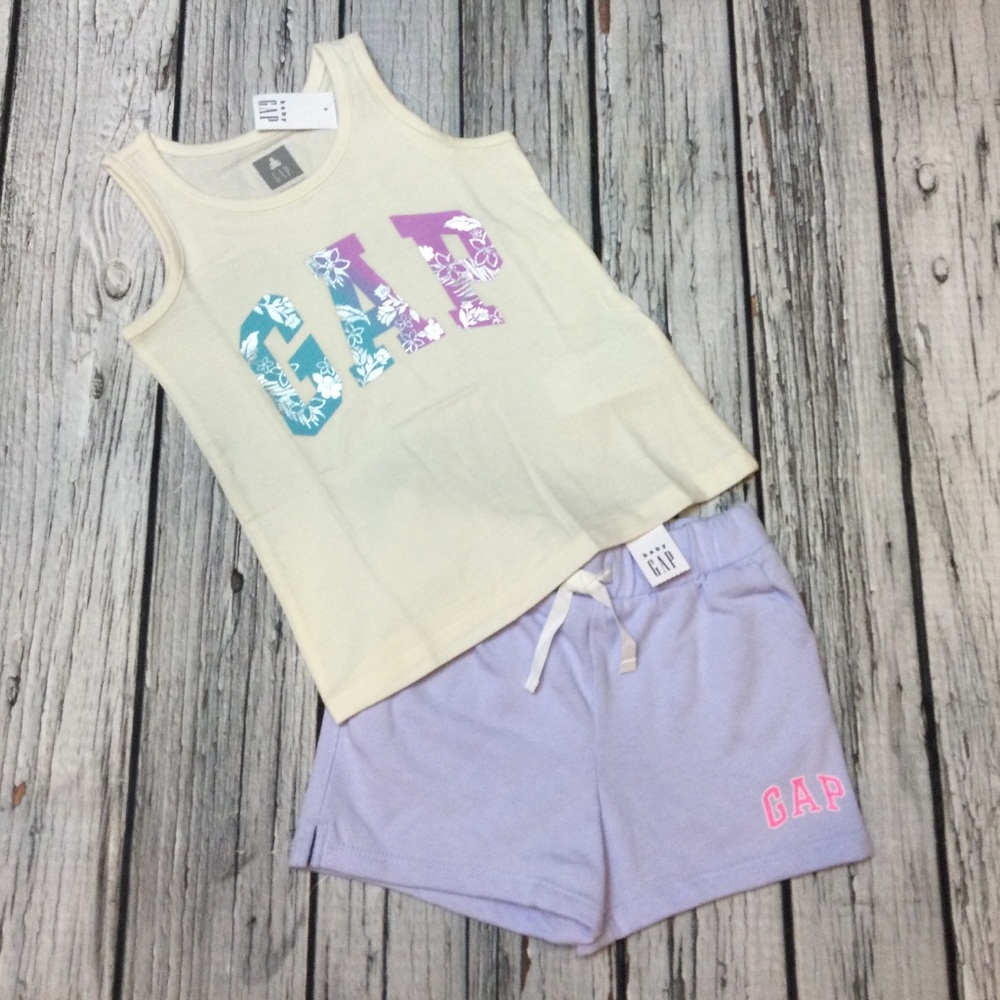 Gap Girls 2 3 4 5 T Shirt & Purple Shorts Outfit